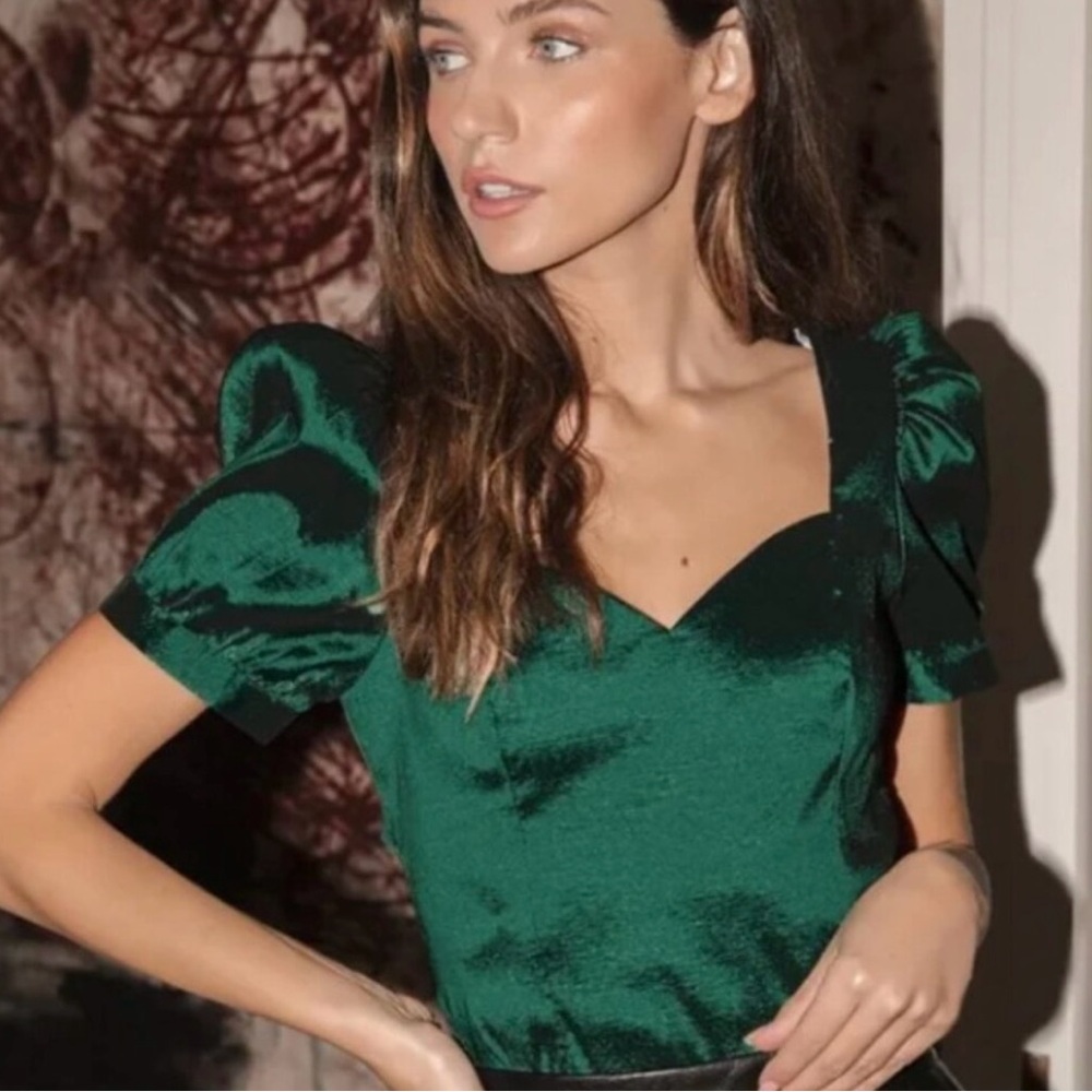 Elegant Green Women's Top
